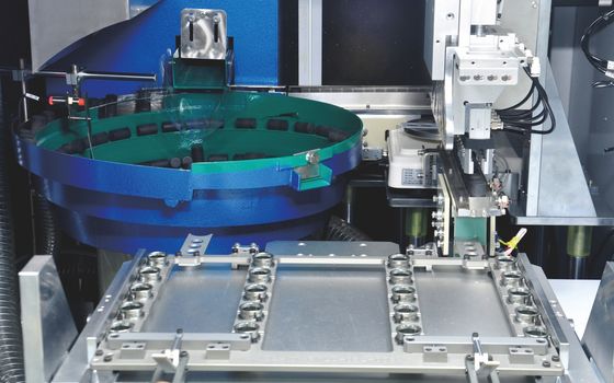 Tamamen Otomatik Sorter Yarım iletken Çip Yapma Makinesi 220V/50Hz